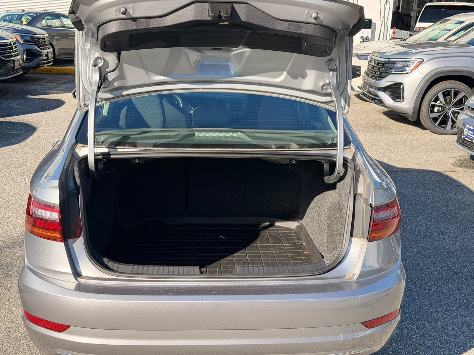 Photo 2019 Volkswagen Jetta Comfortline #7