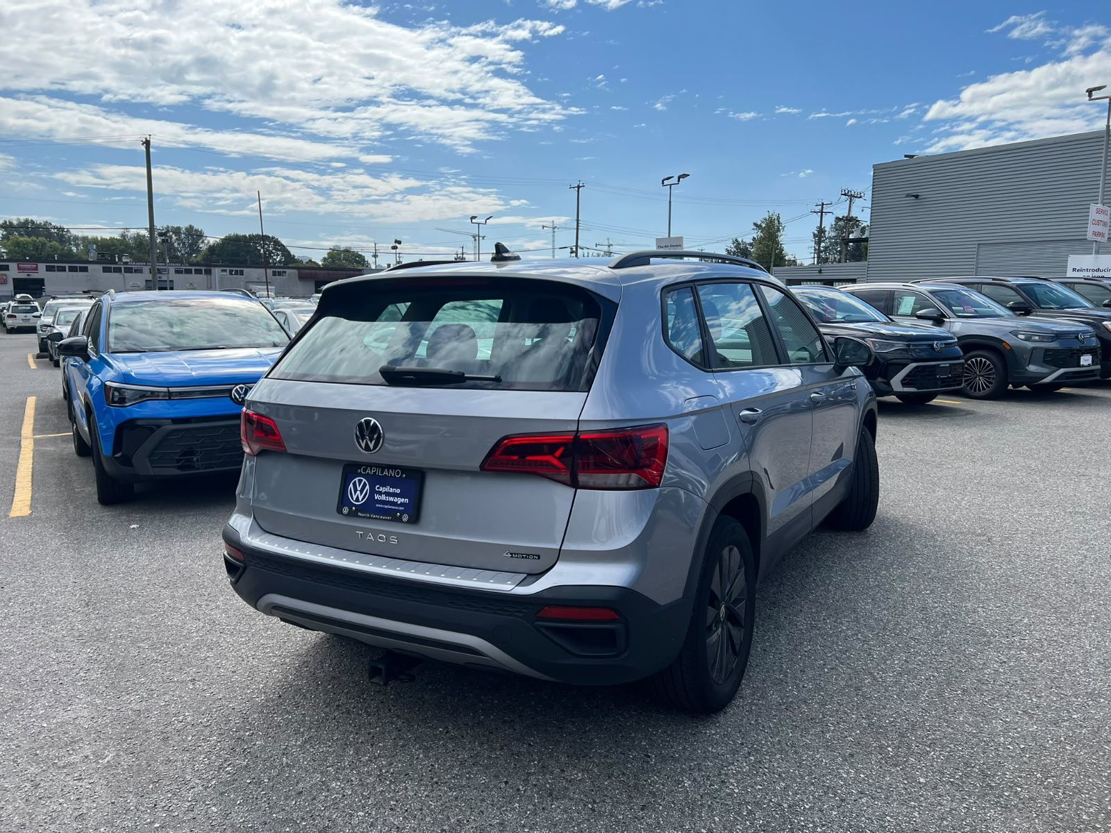 Photo 2022 Volkswagen Taos Trendline #3