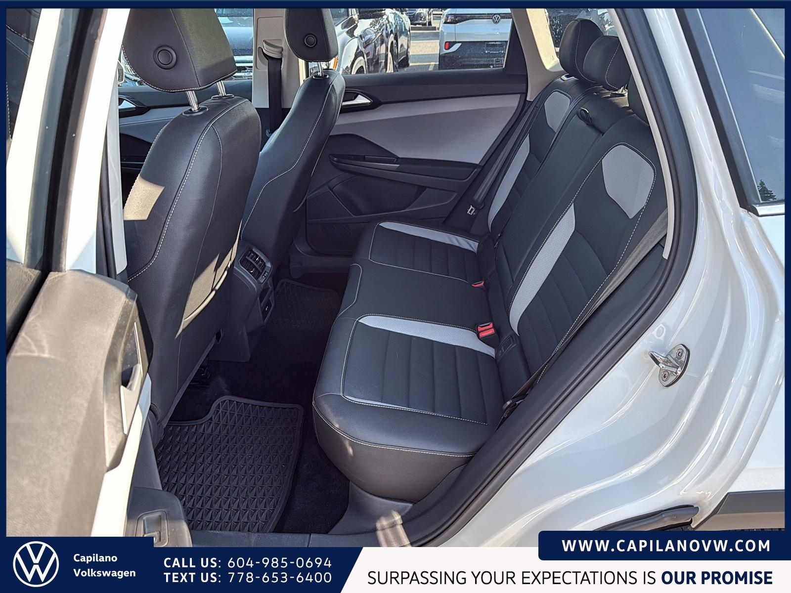 2023 Volkswagen Taos Highline 4MOTION Just Arrived! Local, One Owner, No Accidents