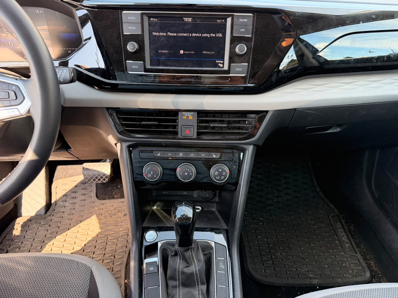 Photo 2023 Volkswagen Taos Trendline 4MOTION #6
