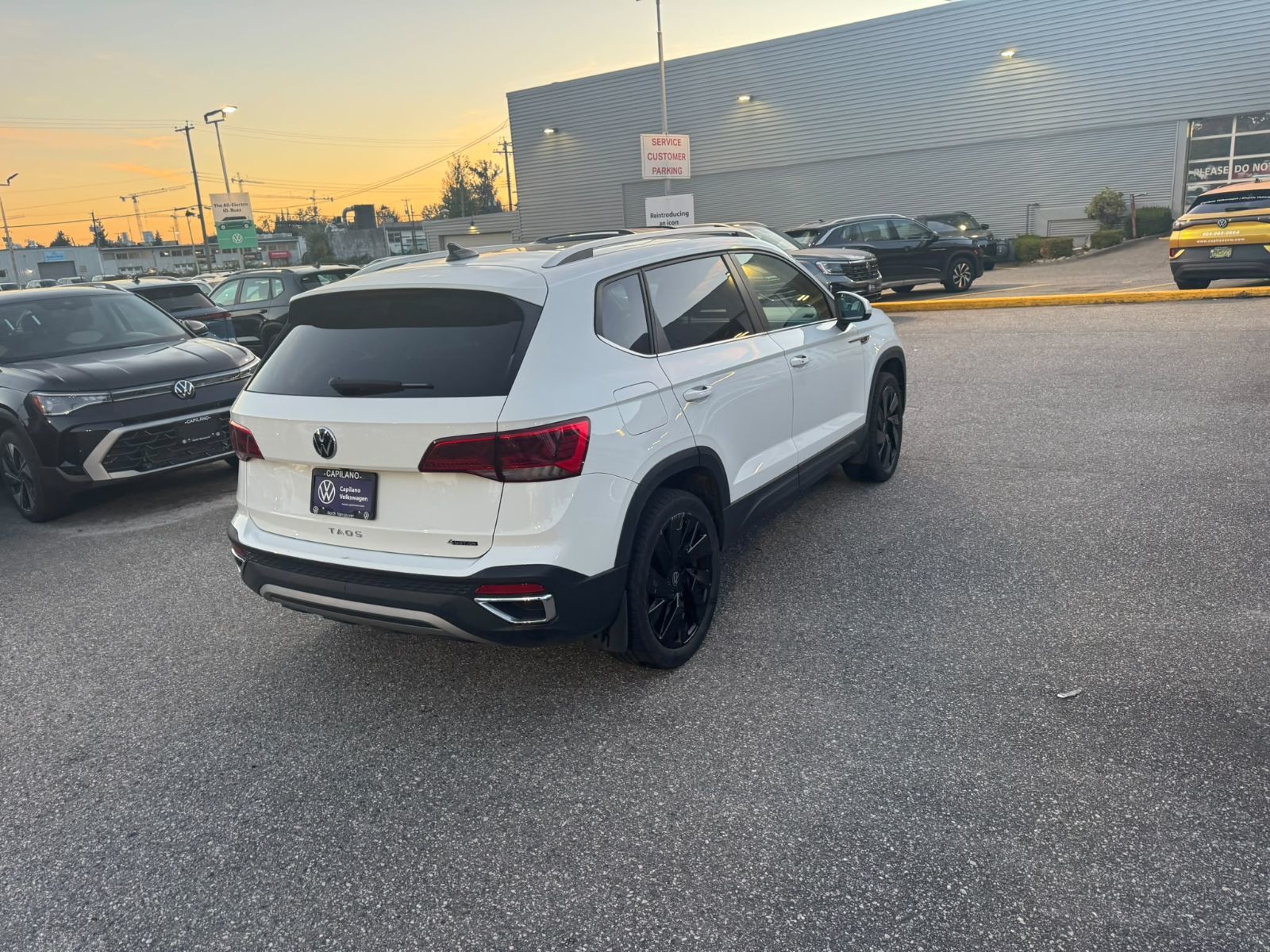 Photo 2023 Volkswagen Taos Comfortline #8
