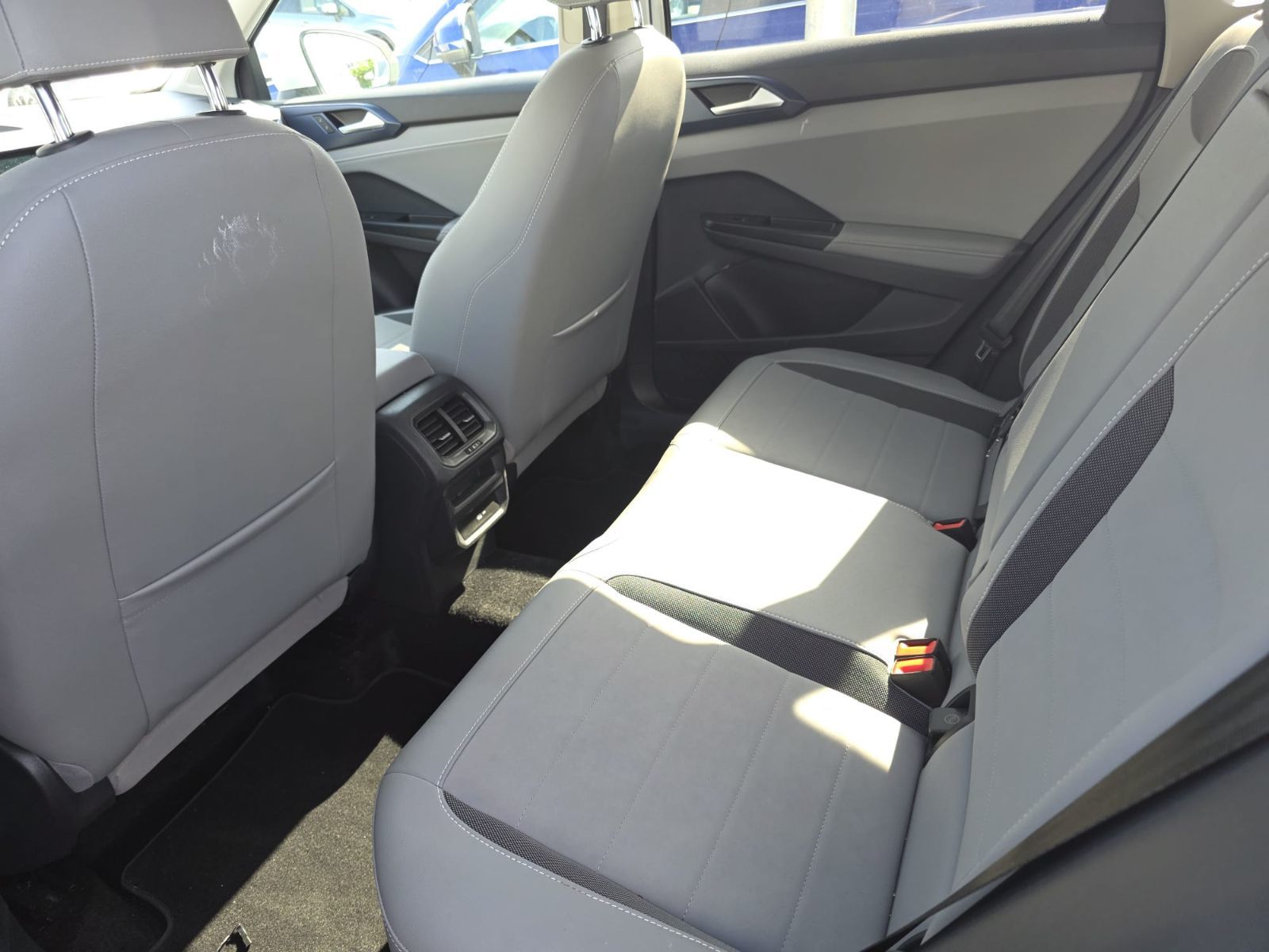 2024 Volkswagen Taos 1.5TSI Comfortline FWD X-Demo Special!
