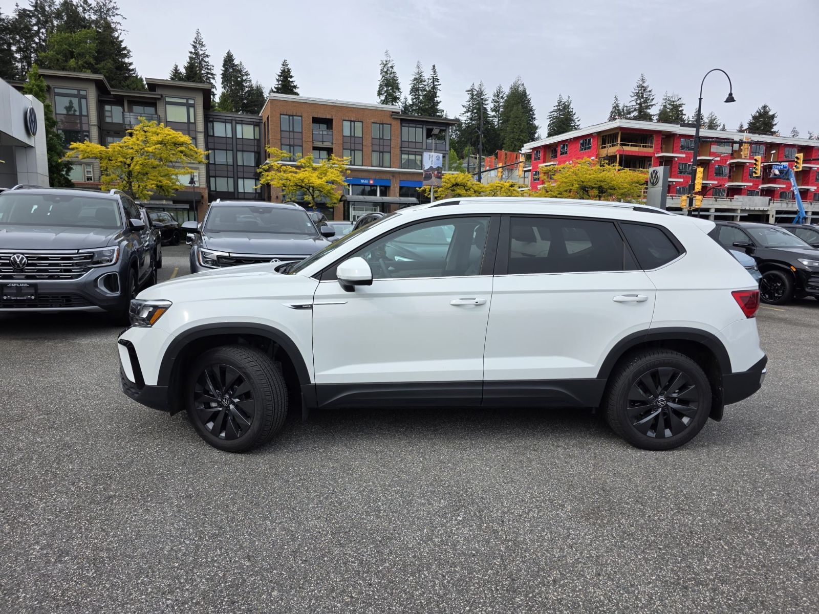 2024 Volkswagen Taos 1.5TSI Comfortline FWD X-Demo Special!
