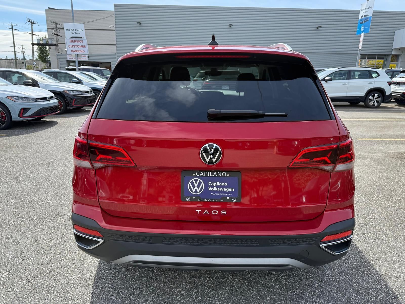 2024 Volkswagen Taos 1.5 TSI Comfortline FWD X-Demo Special!