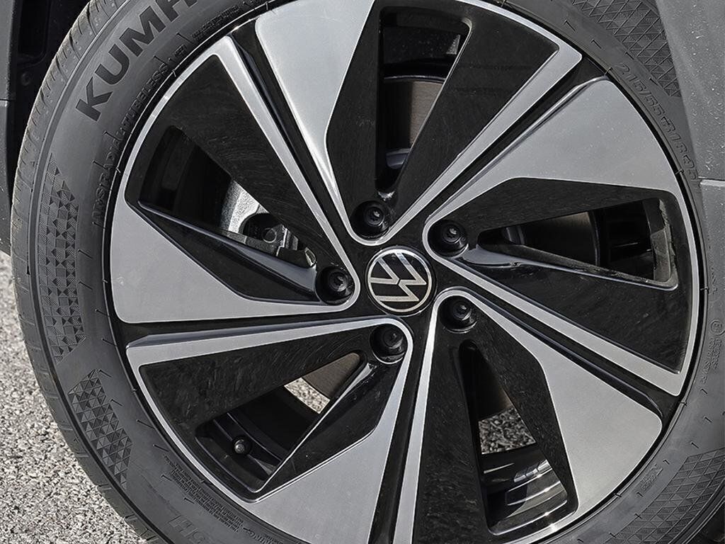 2024 Volkswagen Taos Highline 4MOTION | 19 Alloy Wheels X-Demo Special!