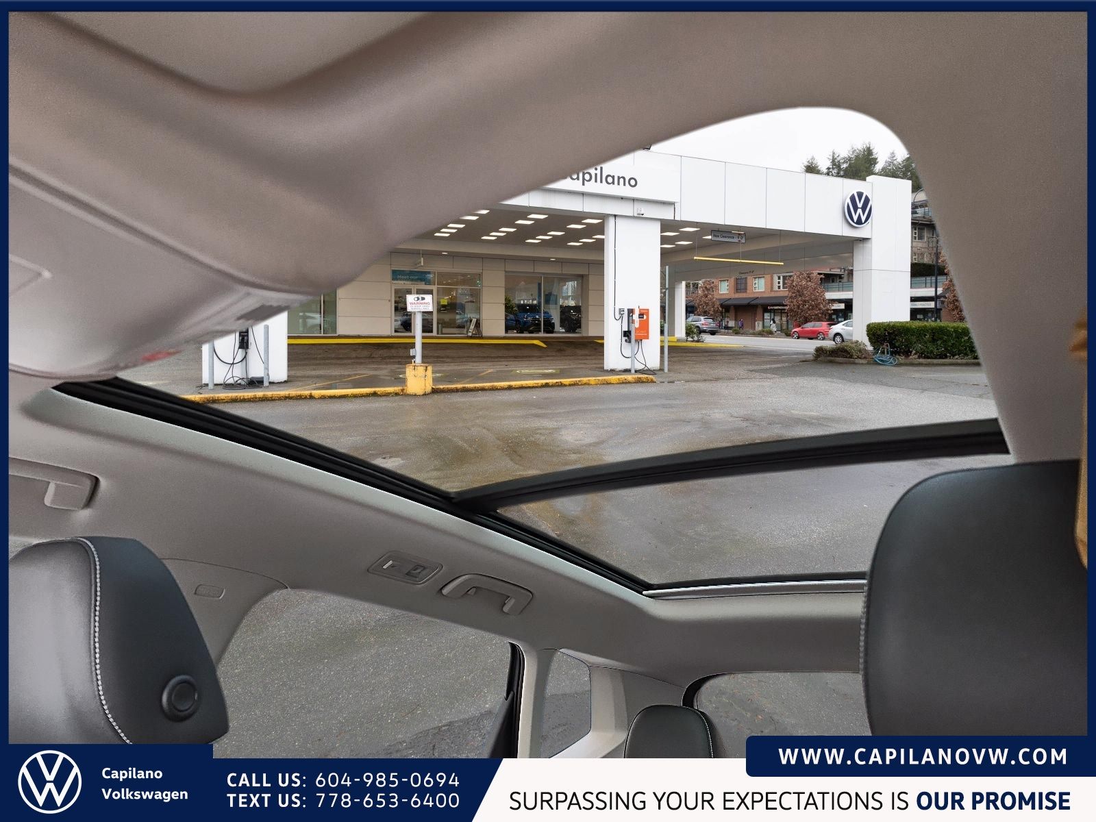 2024 Volkswagen Taos Highline 4MOTION Just Arrived! Local, One Owner, No Accidents