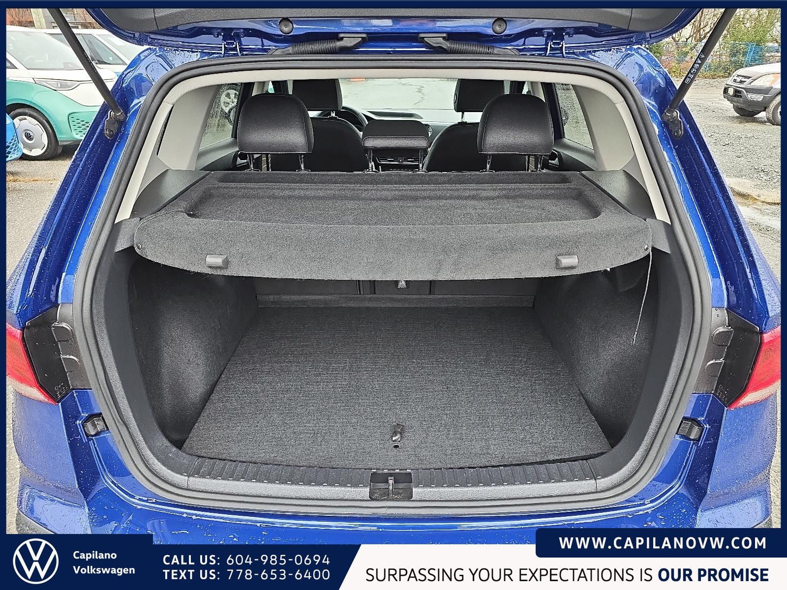 2024 Volkswagen Taos Highline 4MOTION Just Arrived! Local Vehicle, Low KM, No Accidents