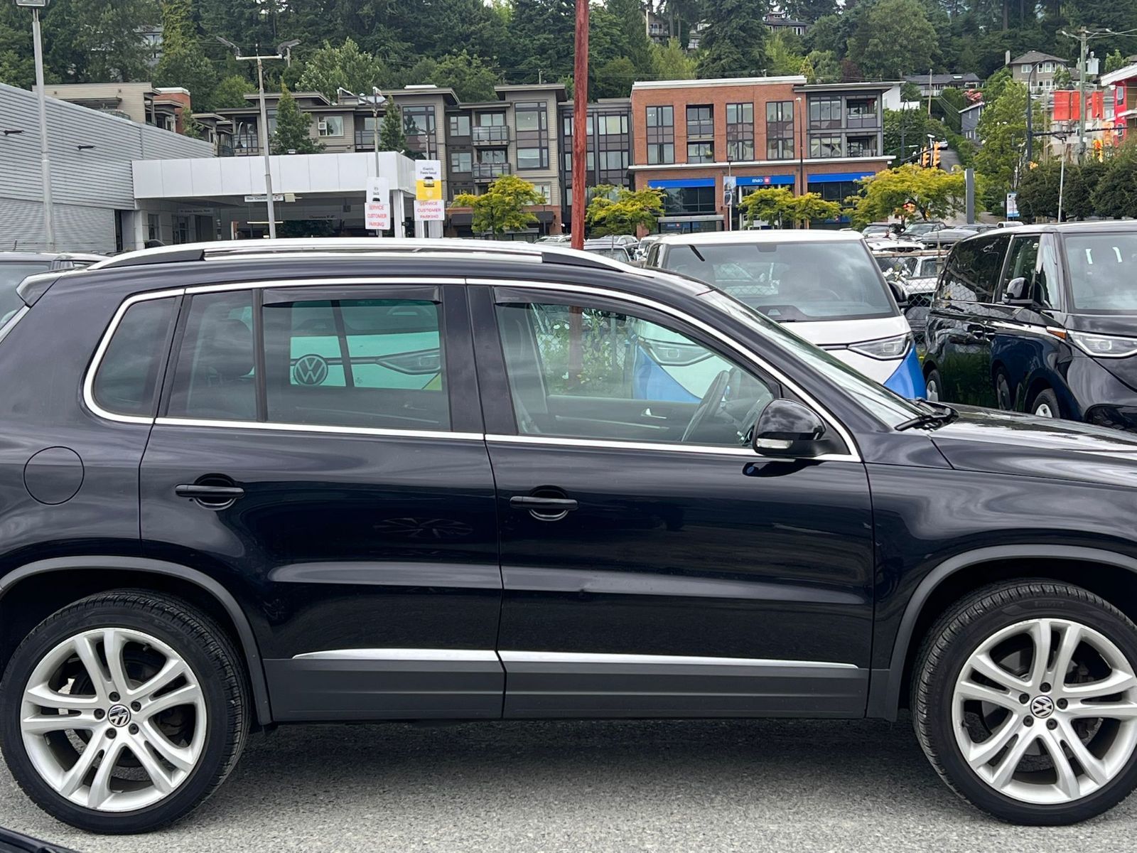 2012 Volkswagen Tiguan Highline Automatic 4MOTION Sport Package | Technology Package