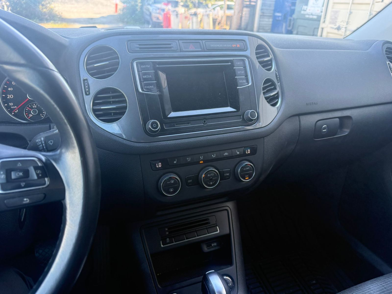 Photo 2016 Volkswagen Tiguan 2.0T Special Edition #8