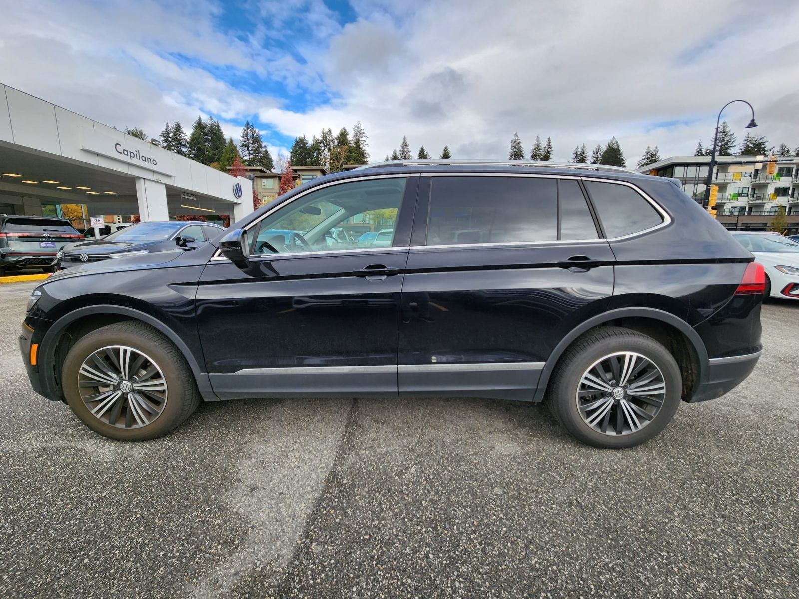 Photo 2018 Volkswagen Tiguan Highline 4MOTION #2