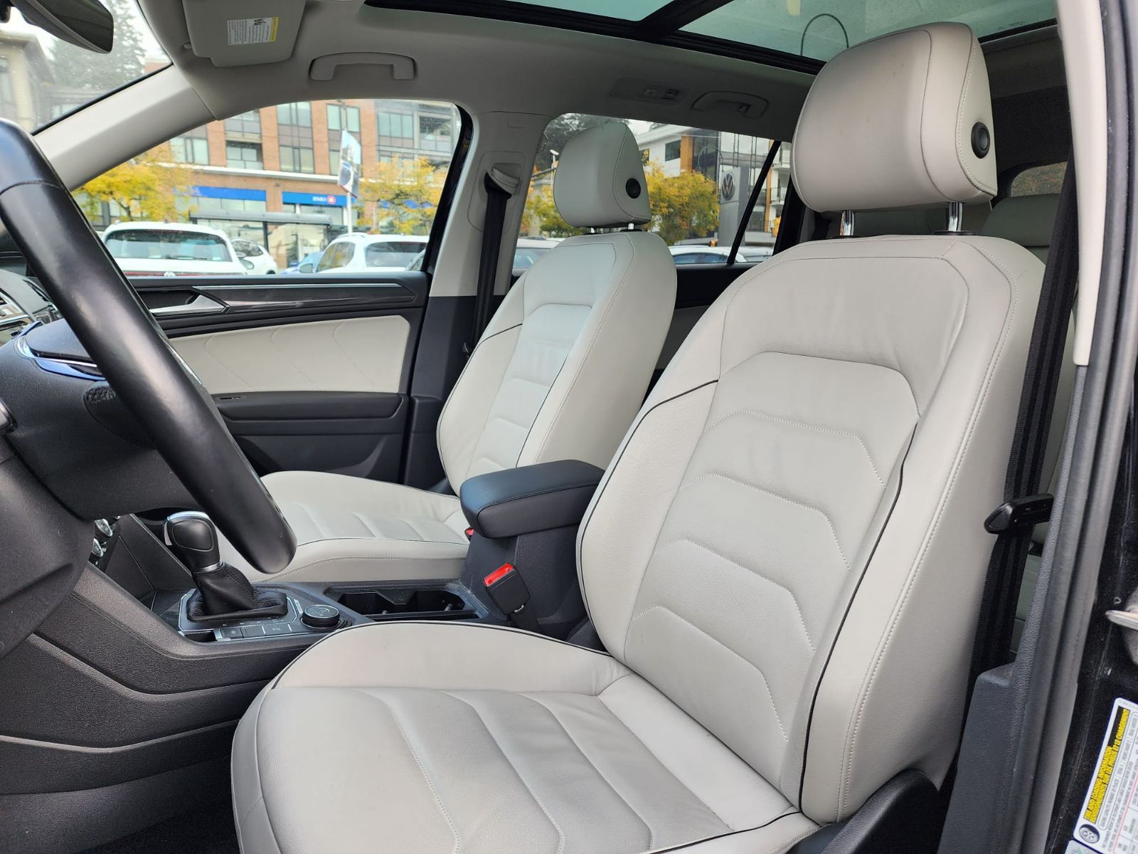 Photo 2018 Volkswagen Tiguan Highline 4MOTION #8