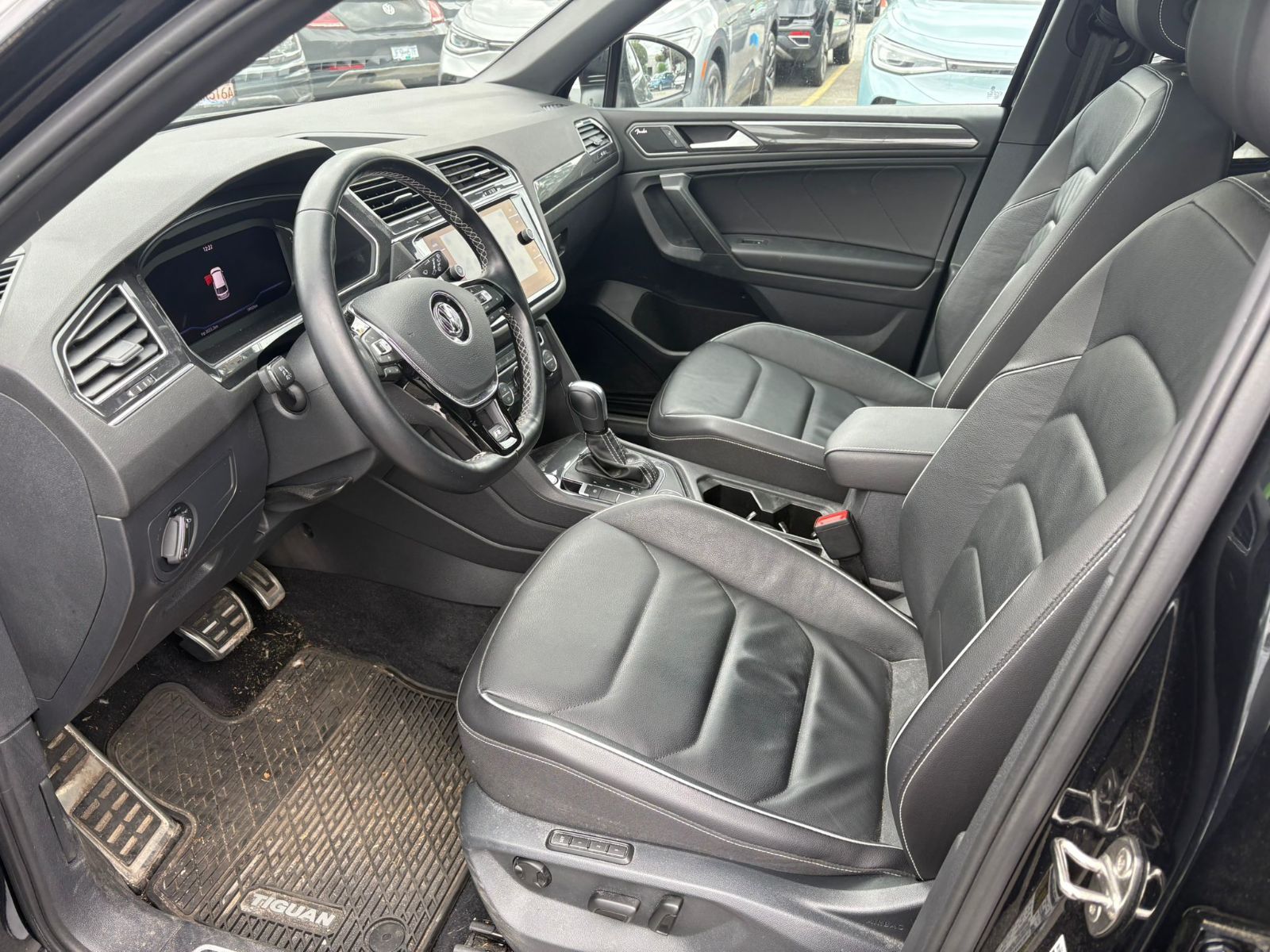 2021 Volkswagen Tiguan Highline R-Line 4MOTION Just Arrived! Local, One Owner, No Accidents, Low KM