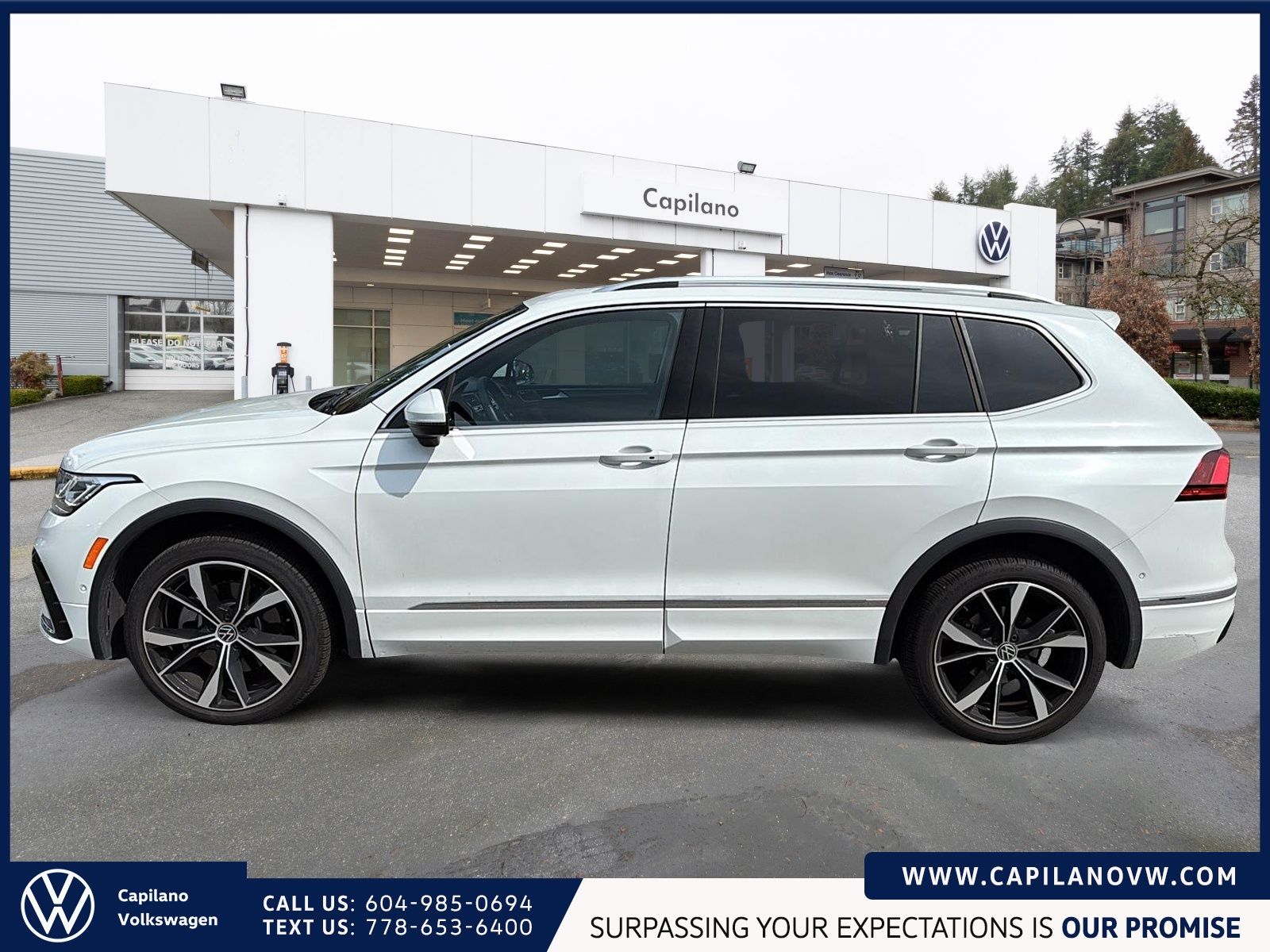 2022 Volkswagen Tiguan Highline R-Line 4MOTION Just Arrived! Local, One Owner, Fully Equipped, Low KM!