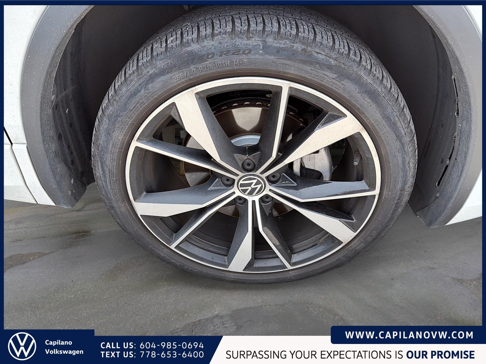 2022 Volkswagen Tiguan Highline R-Line 4MOTION Just Arrived! Local, One Owner, Fully Equipped, Low KM!