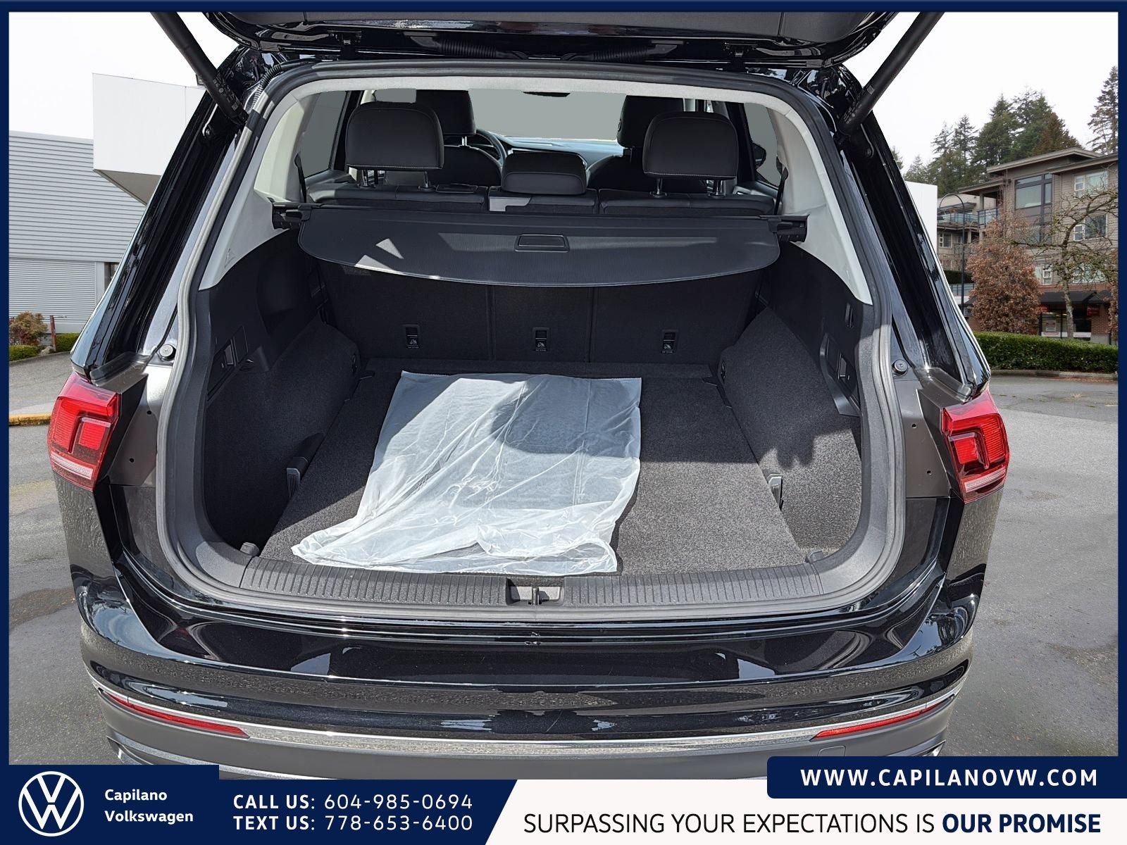2022 Volkswagen Tiguan Comfortline 4MOTION Just Arrived! Local, One Owner, Low KMs
