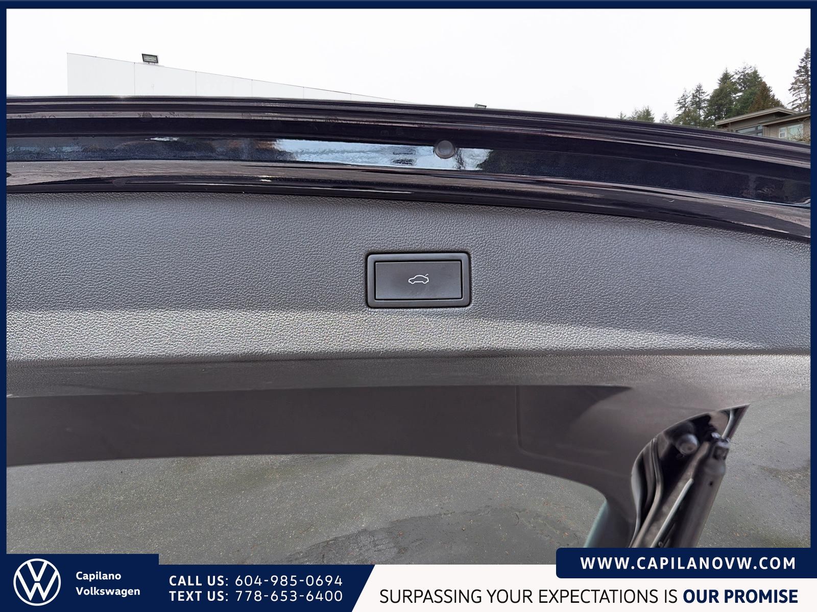 2022 Volkswagen Tiguan Comfortline 4MOTION Just Arrived! Local, One Owner, Low KMs