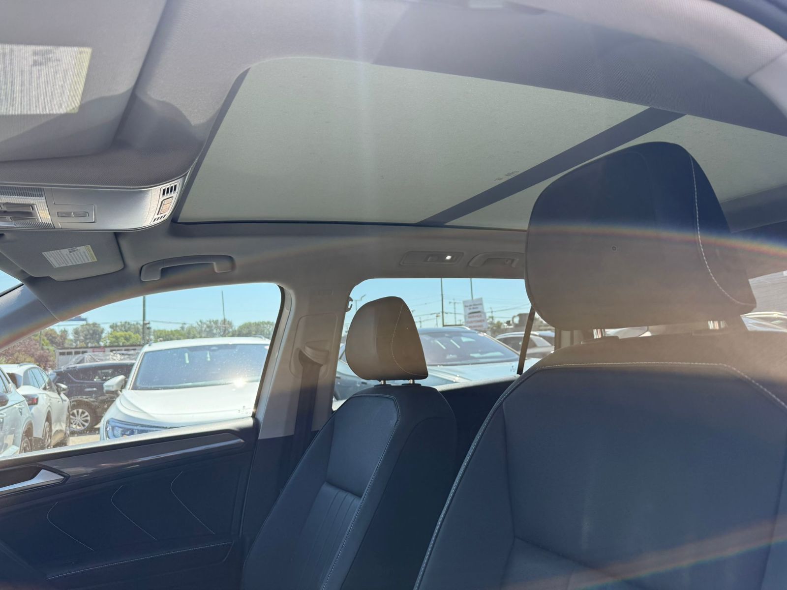 2023 Volkswagen Tiguan Comfortline 4MOTION | Sunroof Package Just Arrived! Local, One Owner Vehicle