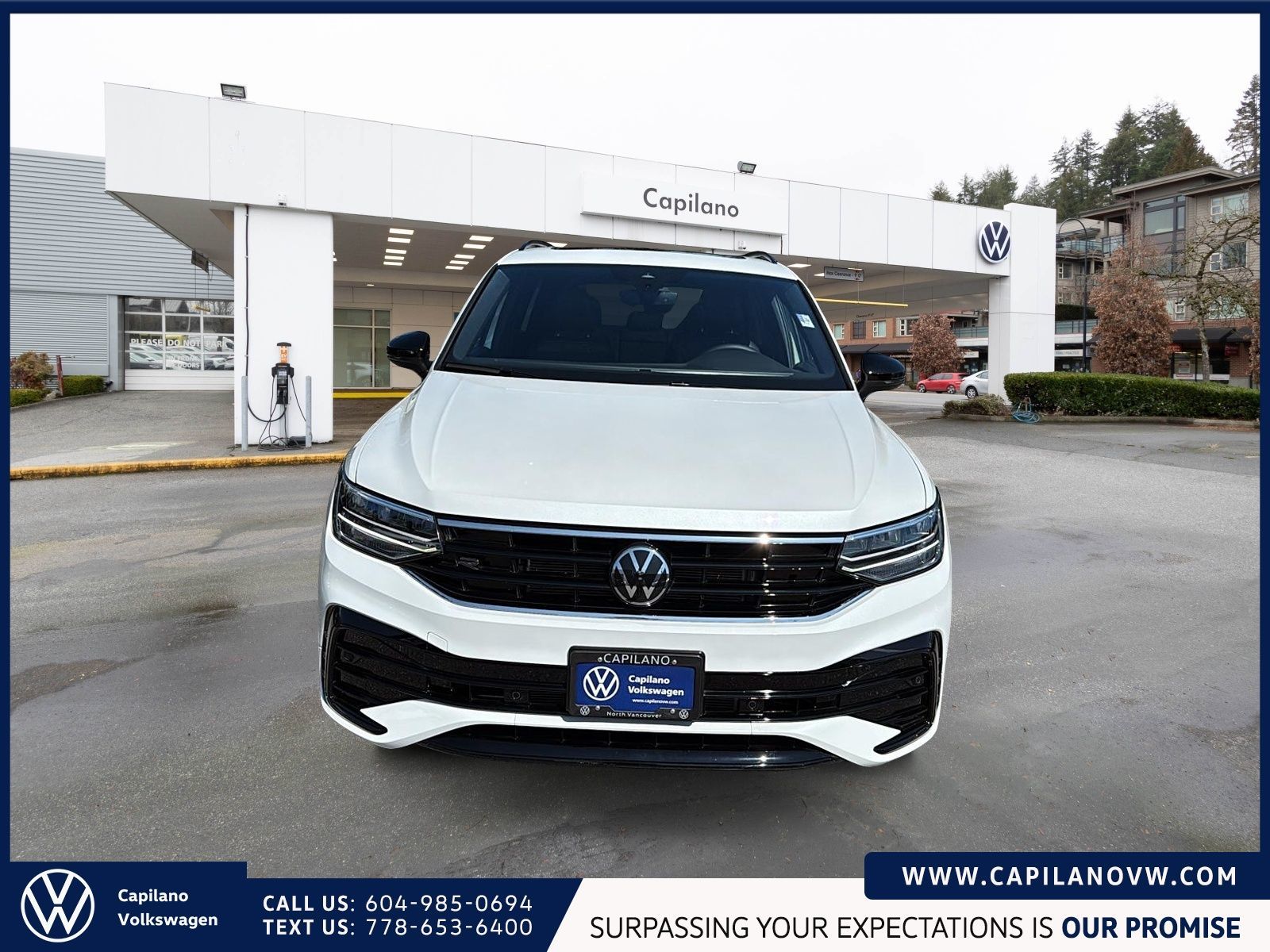 2024 Volkswagen Tiguan Comfortline R-Line Black Just Arrived! Local, One Owner, Low KM