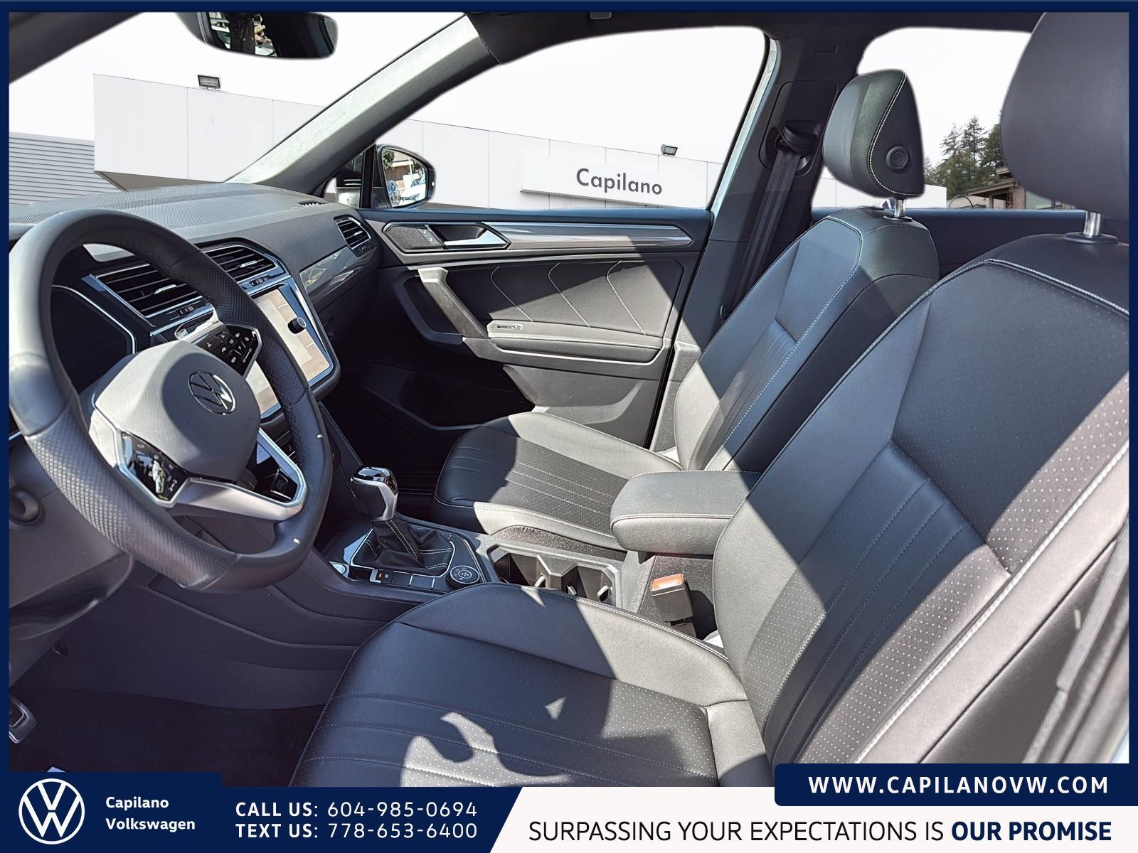 2024 Volkswagen Tiguan Comfortline R-Line Black Just Arrived! Local, One Owner, Low KM