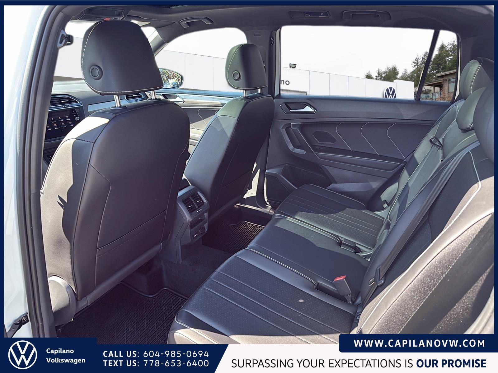 2024 Volkswagen Tiguan Comfortline R-Line Black Just Arrived! Local, One Owner, Low KM