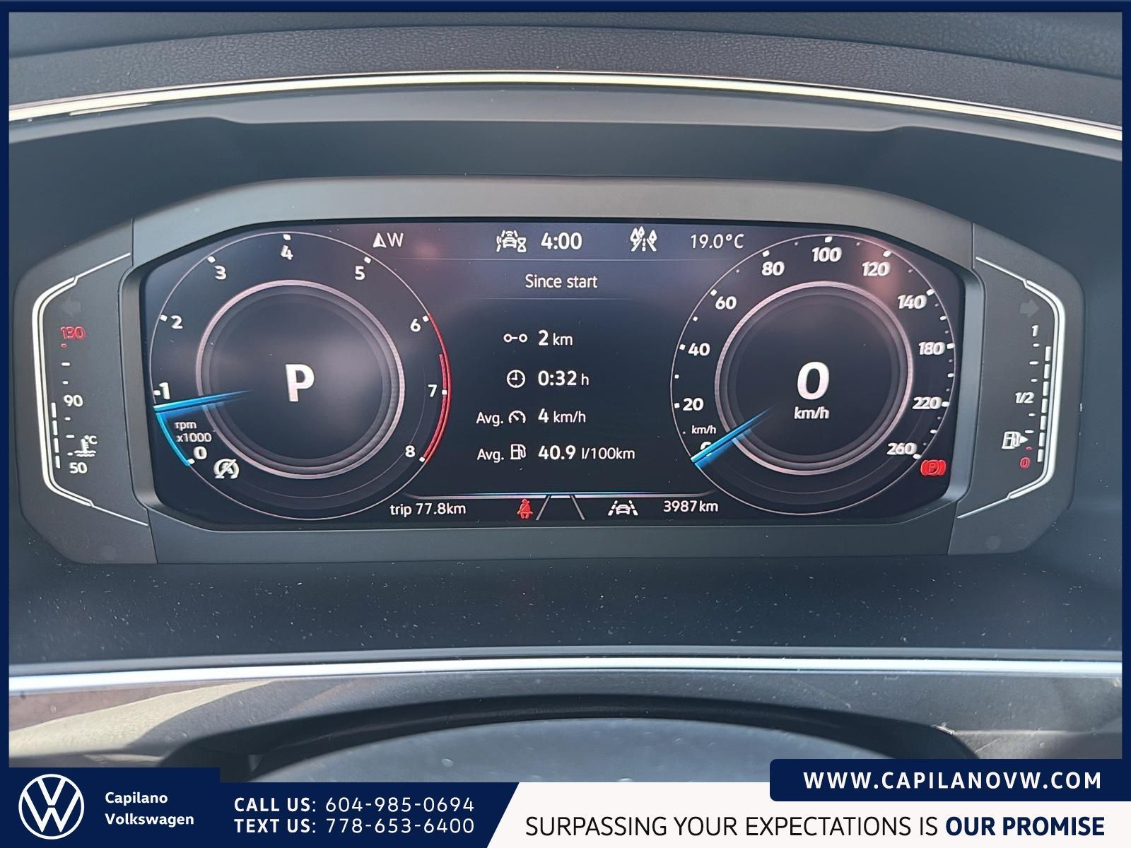 2024 Volkswagen Tiguan Comfortline R-Line Black Just Arrived! Local, One Owner, Low KM