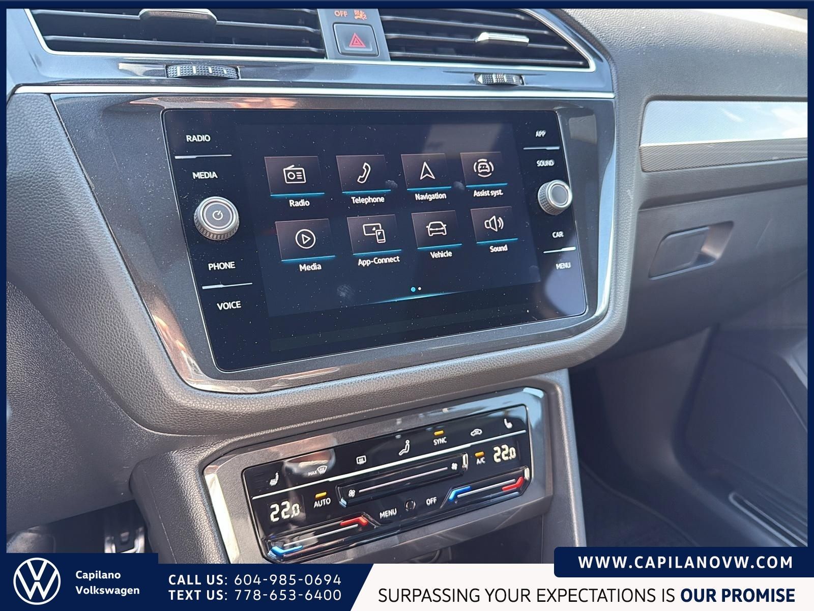 2024 Volkswagen Tiguan Comfortline R-Line Black Just Arrived! Local, One Owner, Low KM