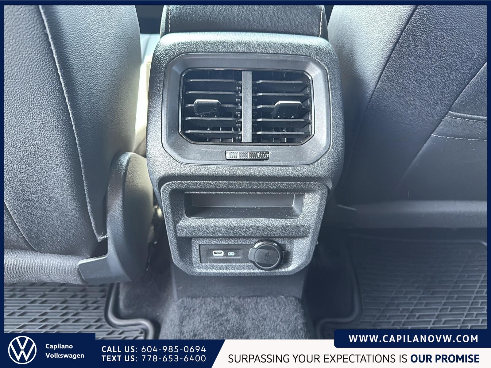 2024 Volkswagen Tiguan Comfortline 4MOTION Just Arrived! Local, One Owner, No Accidents