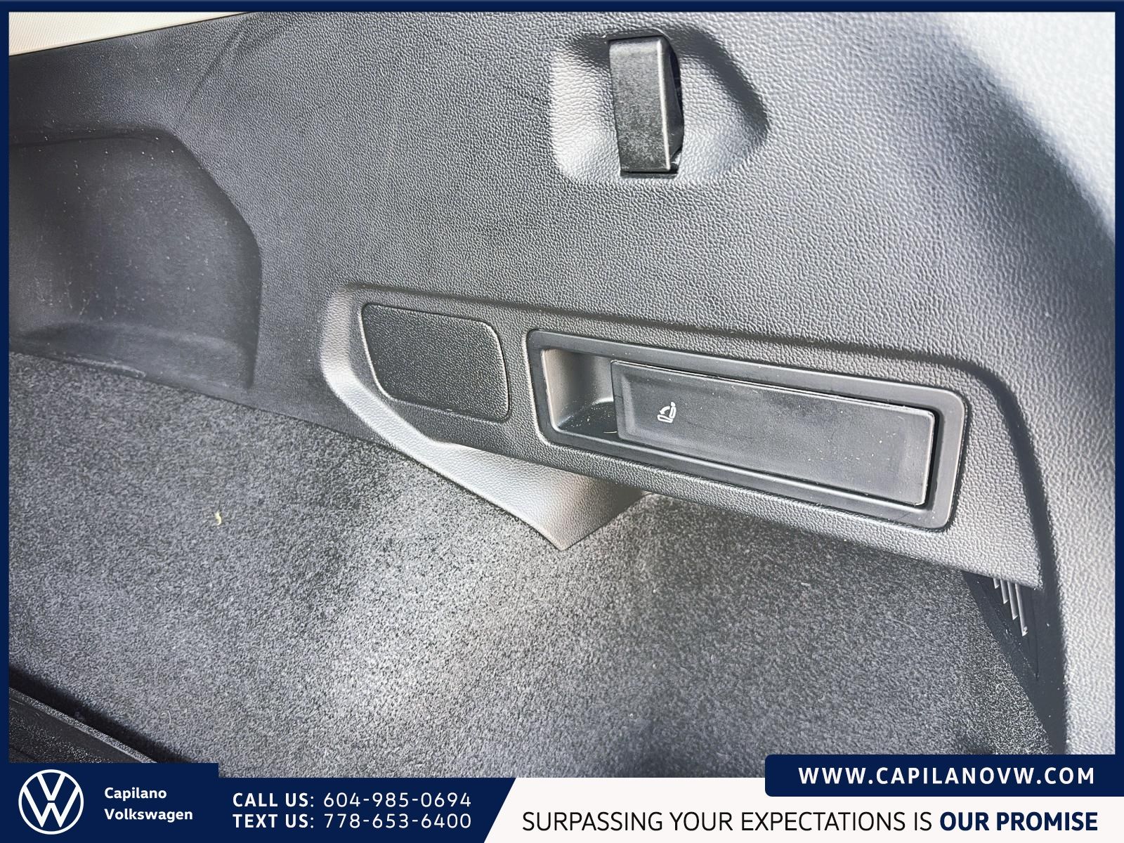 2024 Volkswagen Tiguan Comfortline 4MOTION Just Arrived! Local, One Owner, No Accidents