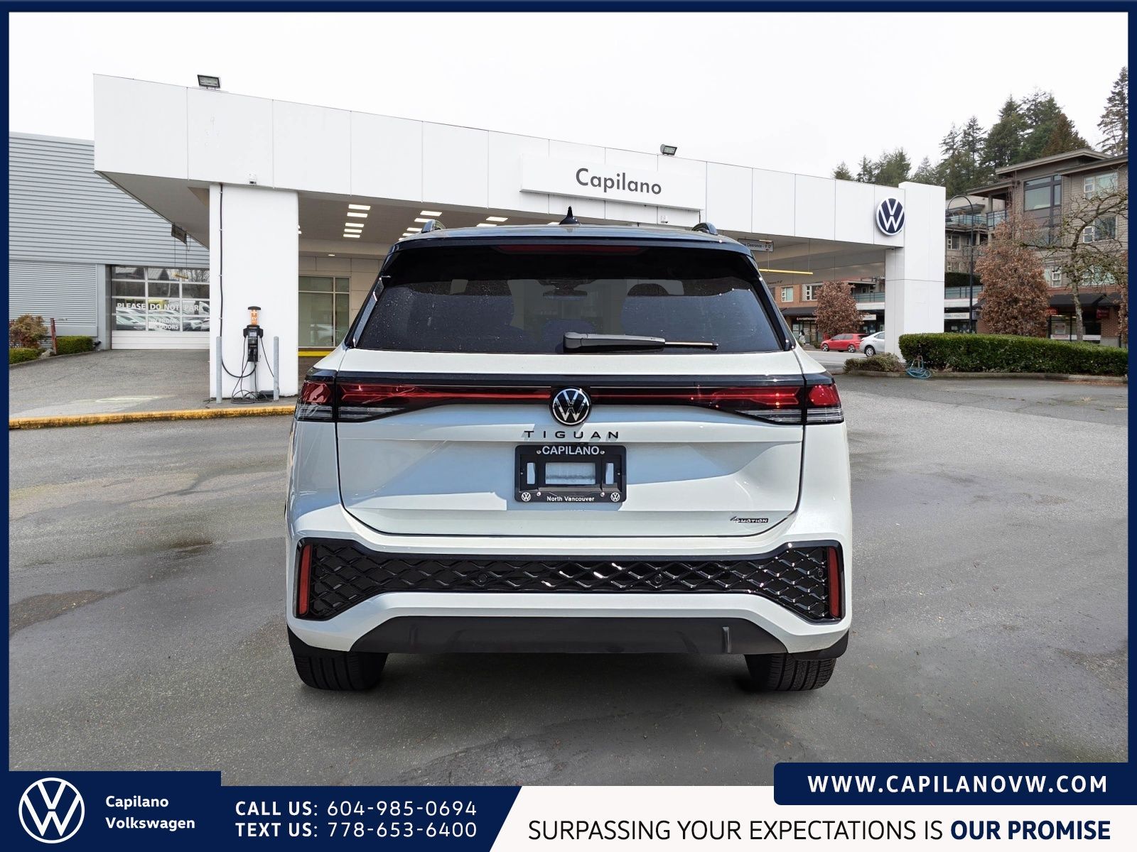 Photo 2026 Volkswagen Tiguan Comfortline R-Line Black Edition #5