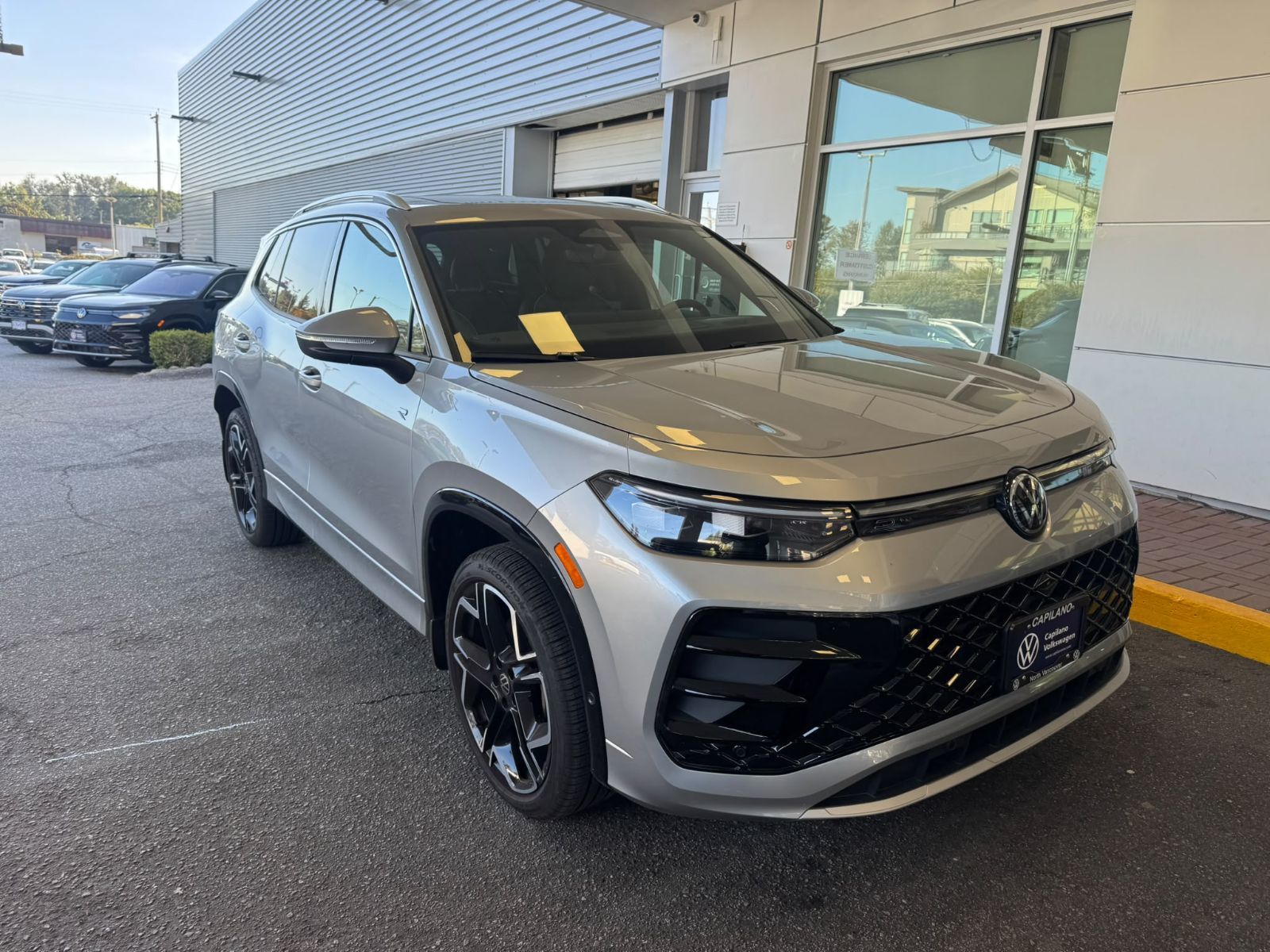 Photo 2026 Volkswagen Tiguan Highline Turbo R-Line #3