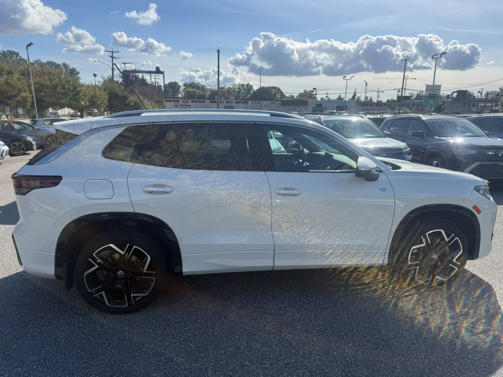 Photo 2026 Volkswagen Tiguan Highline Turbo R-Line #5