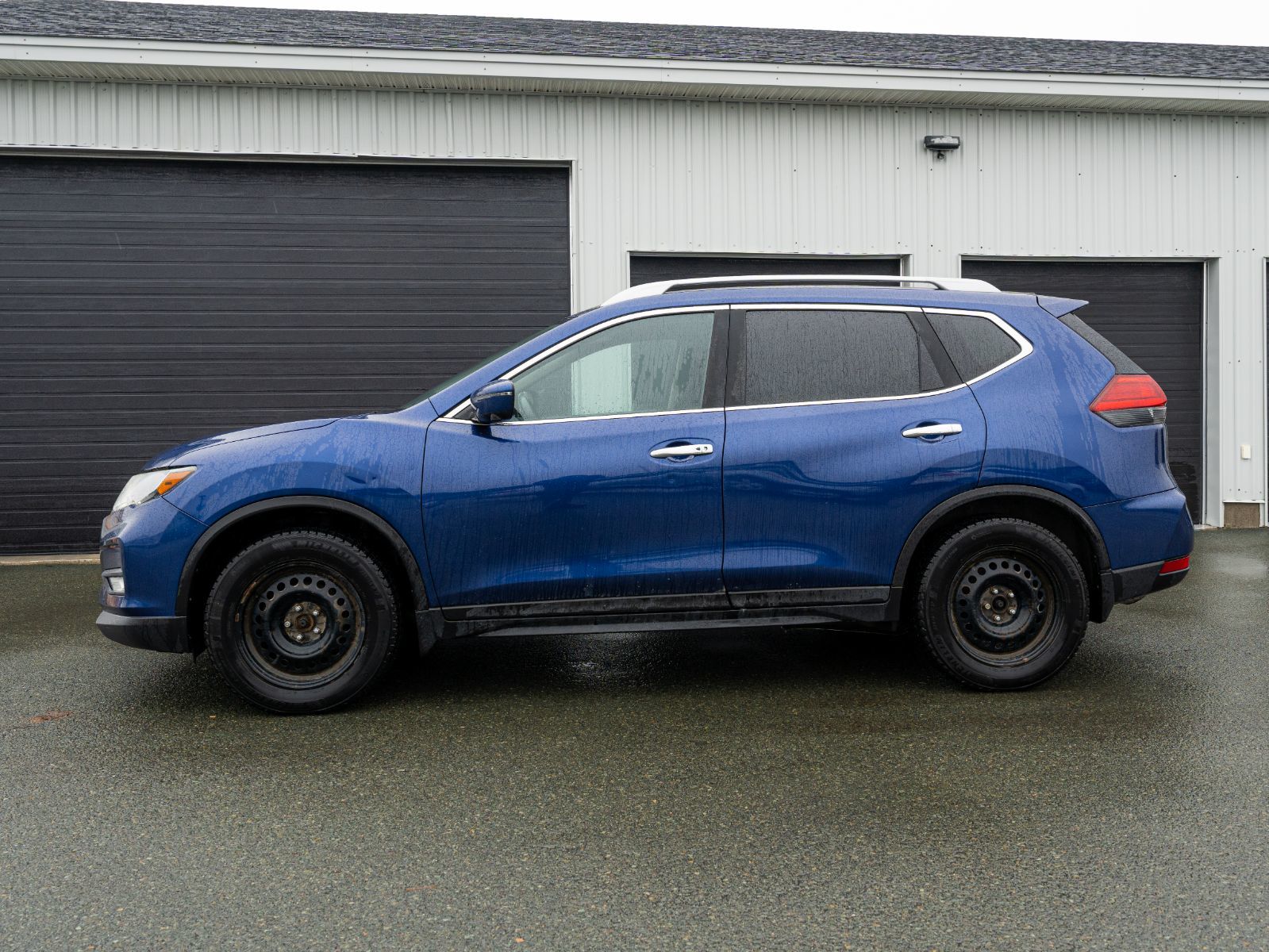 2017 Nissan Rogue SV-2