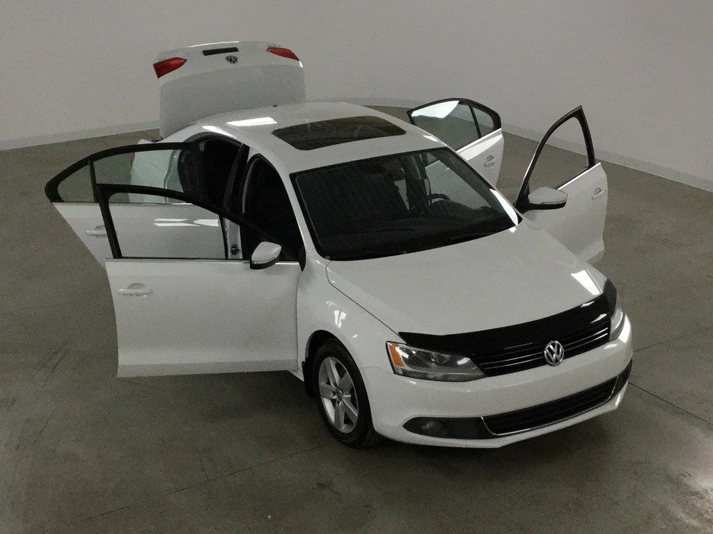 Carrefour 40 640 >> Volkswagen Jetta TDi Comfortline Toit Ouvrant*Mags* DSG 2014 71 824 KM Blanc neuf - 12895.0 ... Carrefour 40 640 >> Volkswagen Jetta TDi Comfortline Toit Ouvrant*Mags* DSG 2014 71 824 KM Blanc neuf - 12895.0 ...