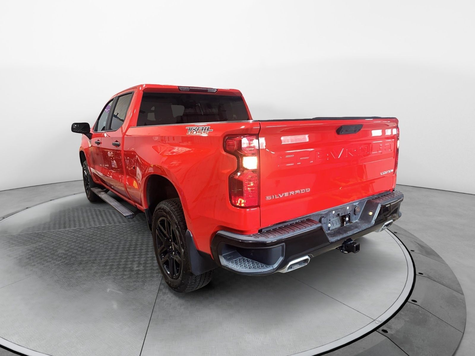 Chevrolet Silverado 1500 Custom Trail Boss 2024 — photo 4