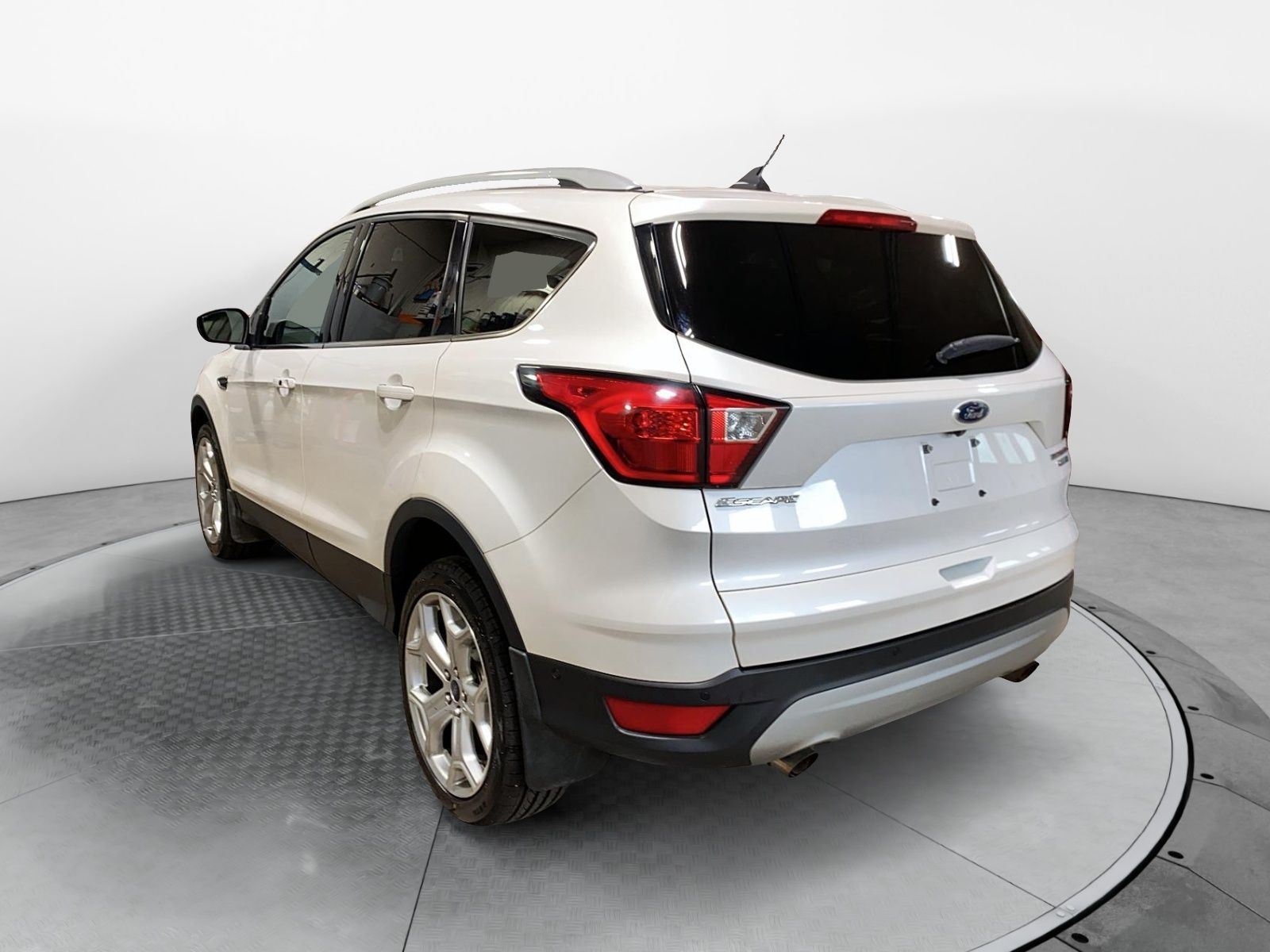 Ford Escape Titanium 2019 — photo 4