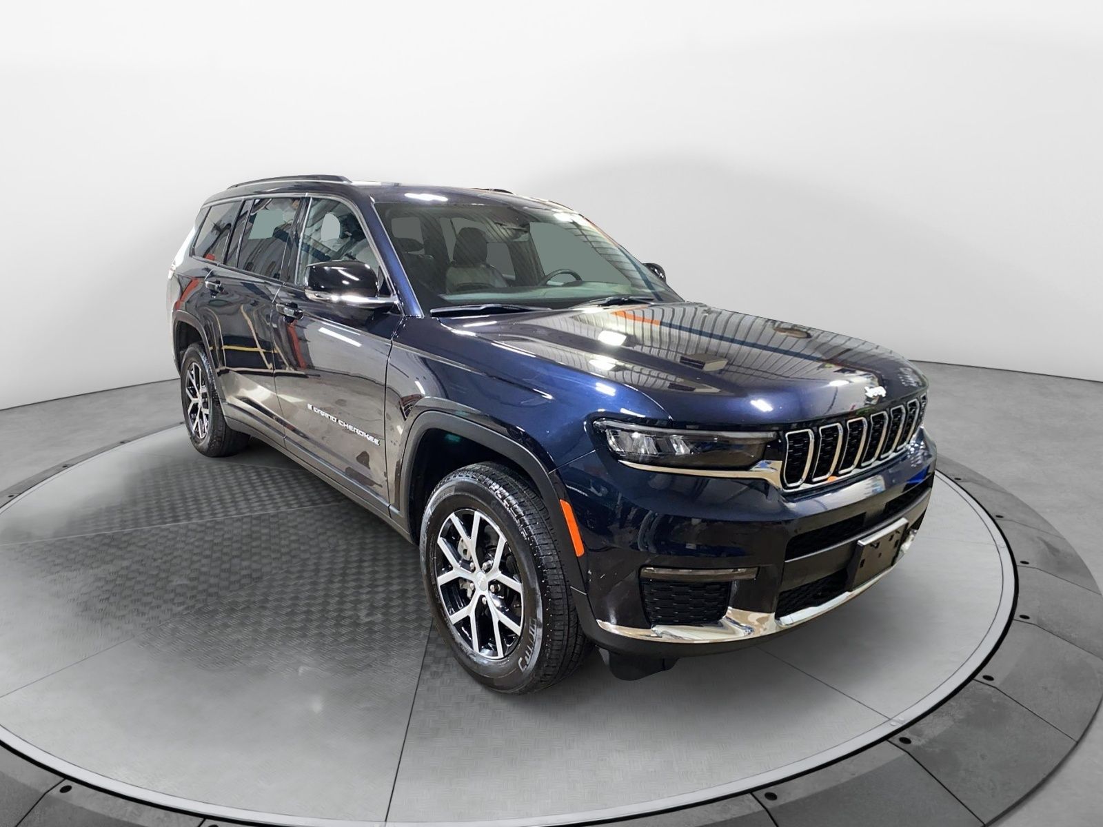 Jeep Grand Cherokee L Limited 2024 — photo 3