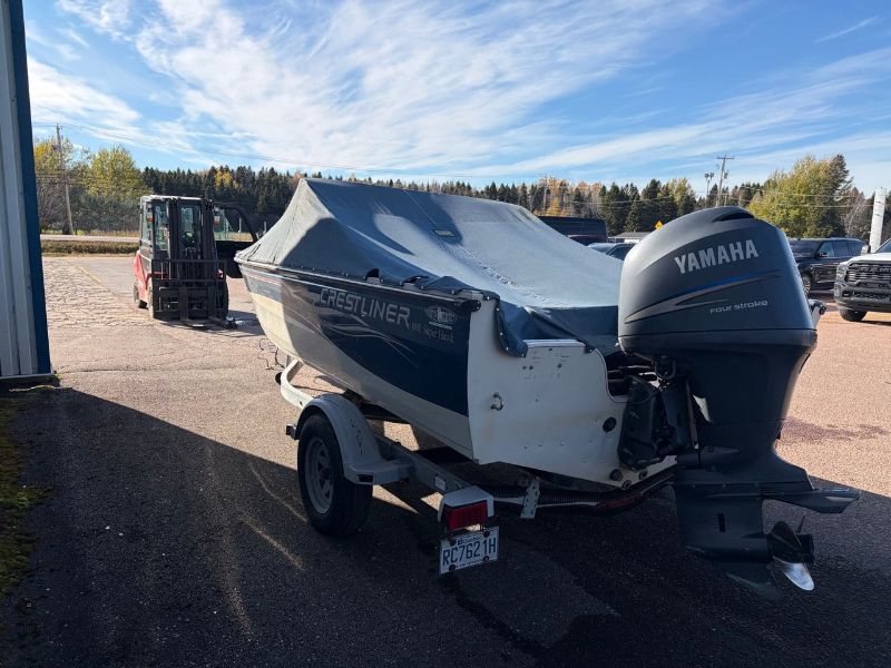 Crestliner CRESTLINER SUPER HAWK 1800  2004