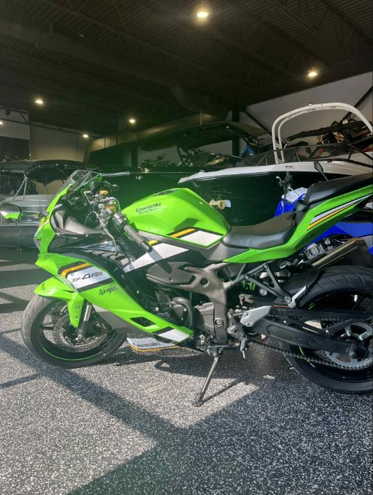 Kawasaki Ninja ZX-4RR KRT Édition 2025
