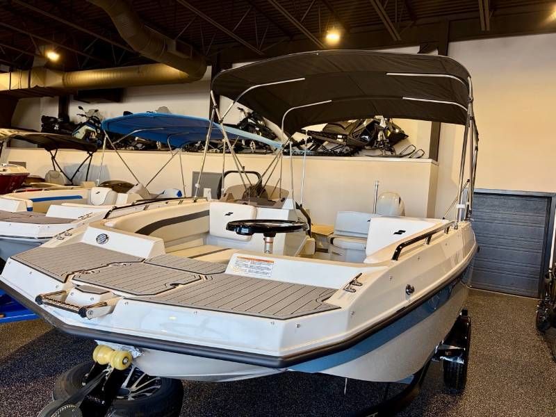 2025 Starcraft SVX 171 OB