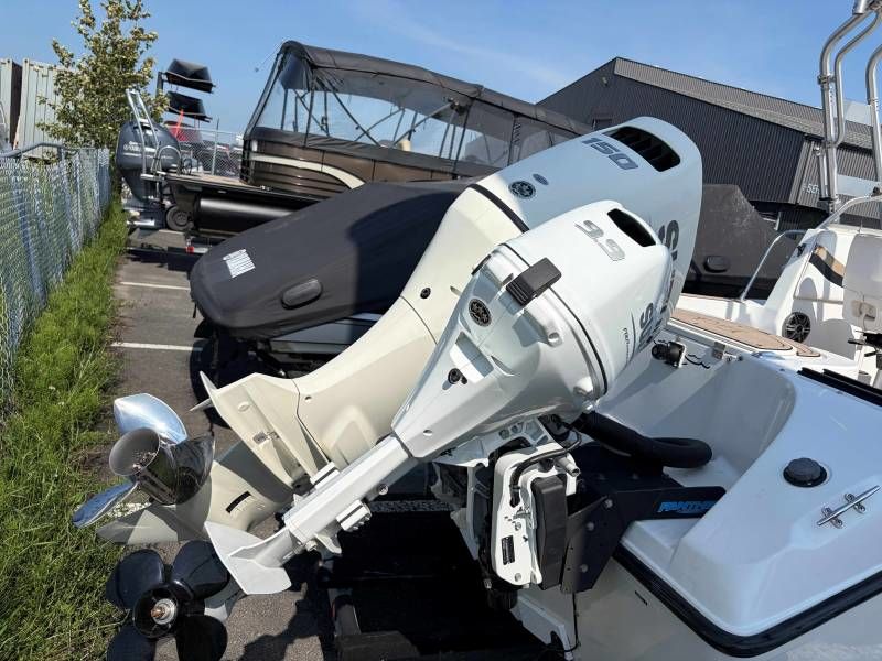 2001 Striper SEASWIRL 1851 DC