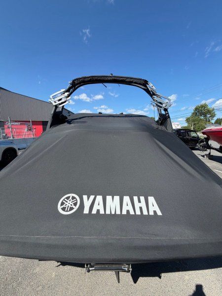 Yamaha AXT1800C-XAP 212XD  2022