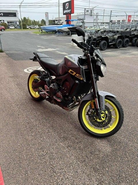 Yamaha FZ-09  2016