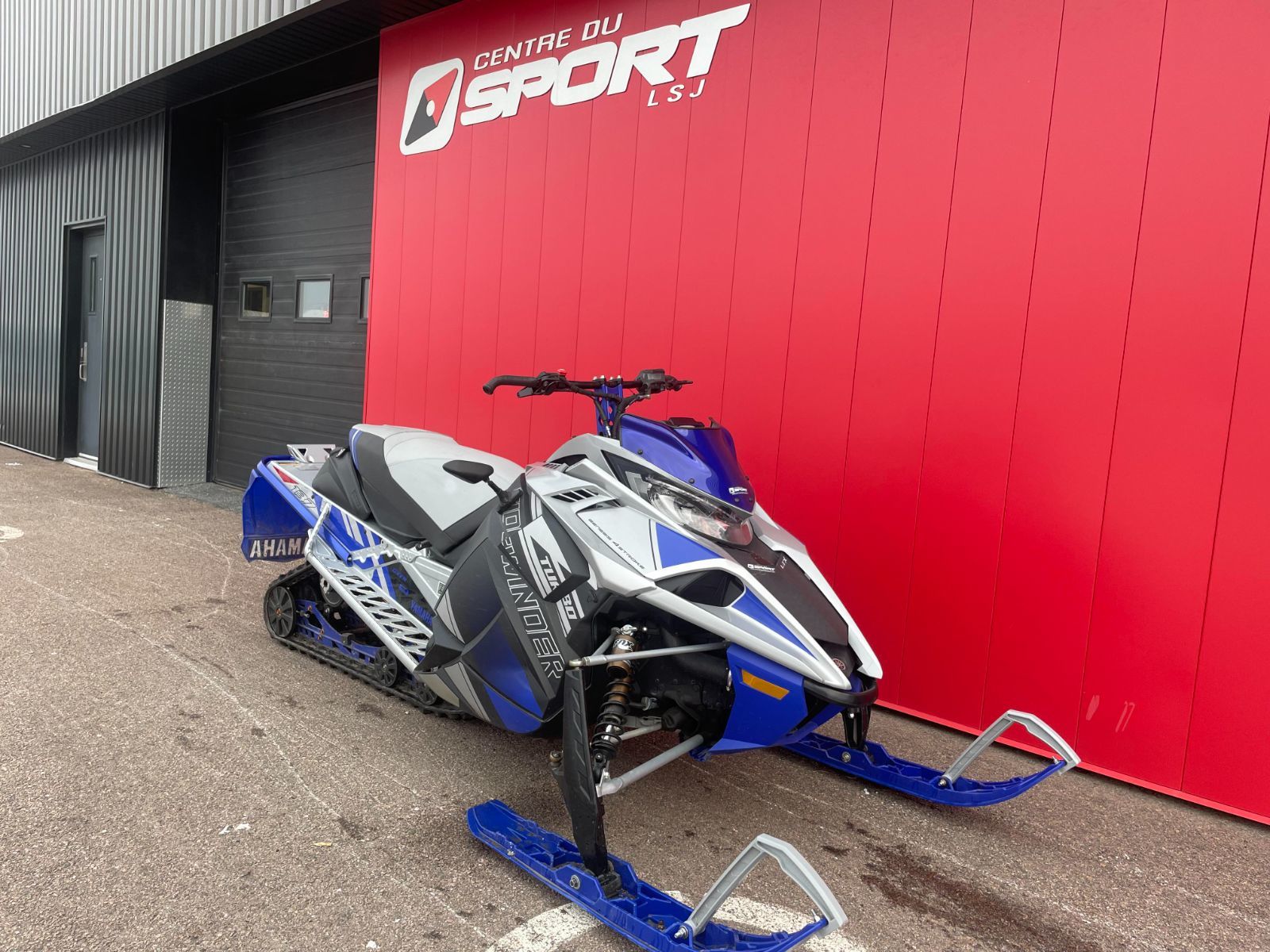 Centre du sport Lac-St-Jean à Alma | Snowmobile Yamaha in our Used 