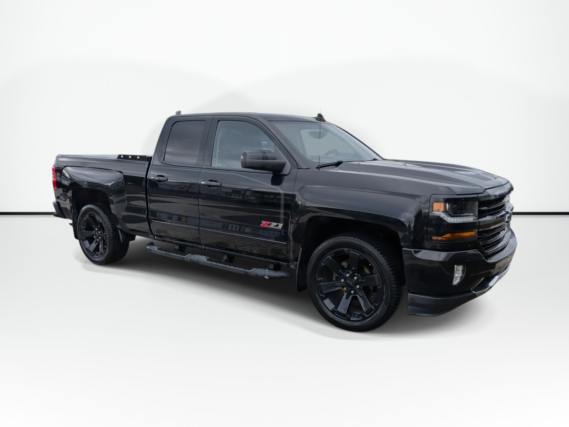 Photo 2017 Chevrolet SILVERADO 1500 LT | Cam | USB | Heated Seats #1