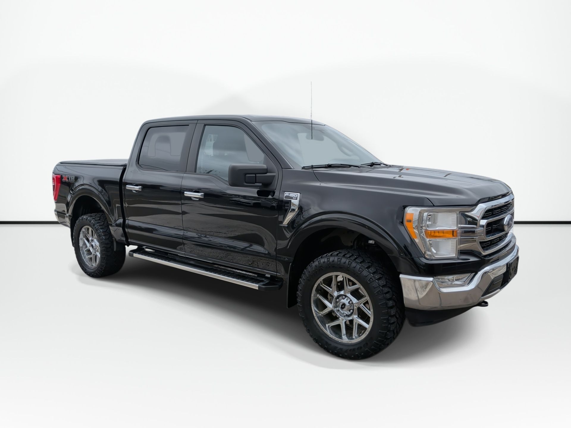 Photo 2022 Ford F-150 XLT | Aftermarket Wheels | Cam | USB #1
