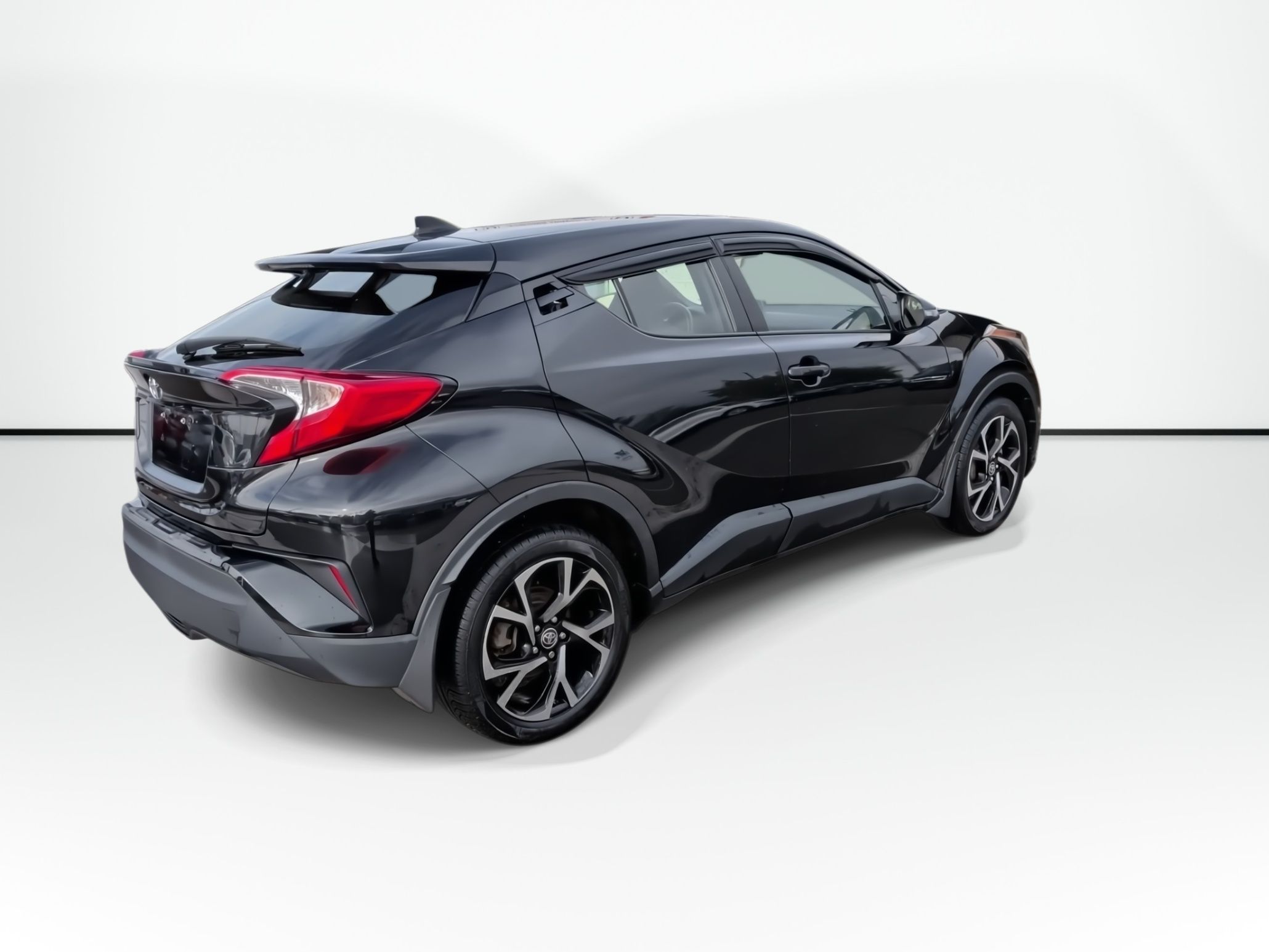 Photo Toyota C-HR XLE Premium | Cam | HtdSeats | USB 2020 #8