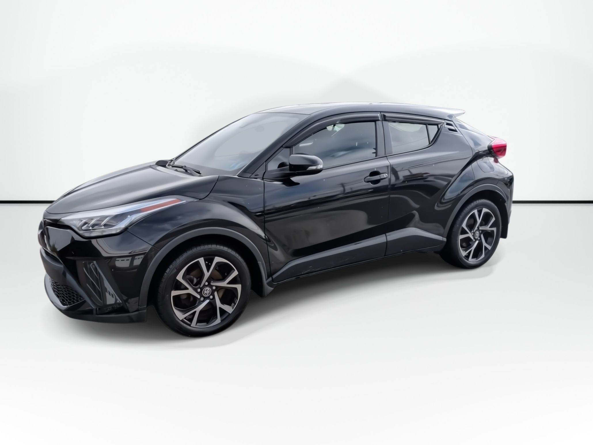 Photo Toyota C-HR XLE Premium | Cam | HtdSeats | USB 2020 #4