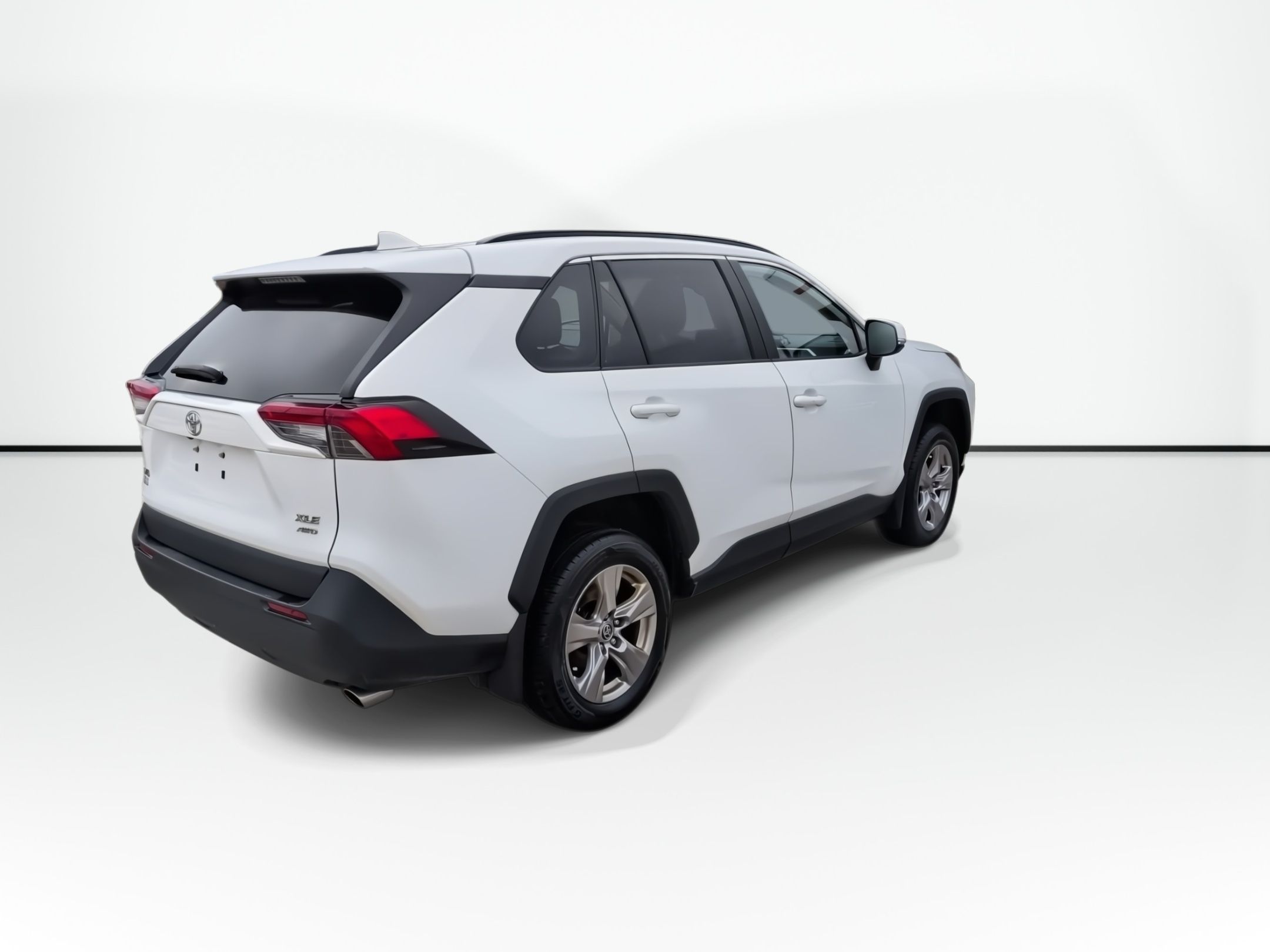 Photo 2022 Toyota RAV4 XLE | Sunroof | Cam | USB | HtdSeats #7