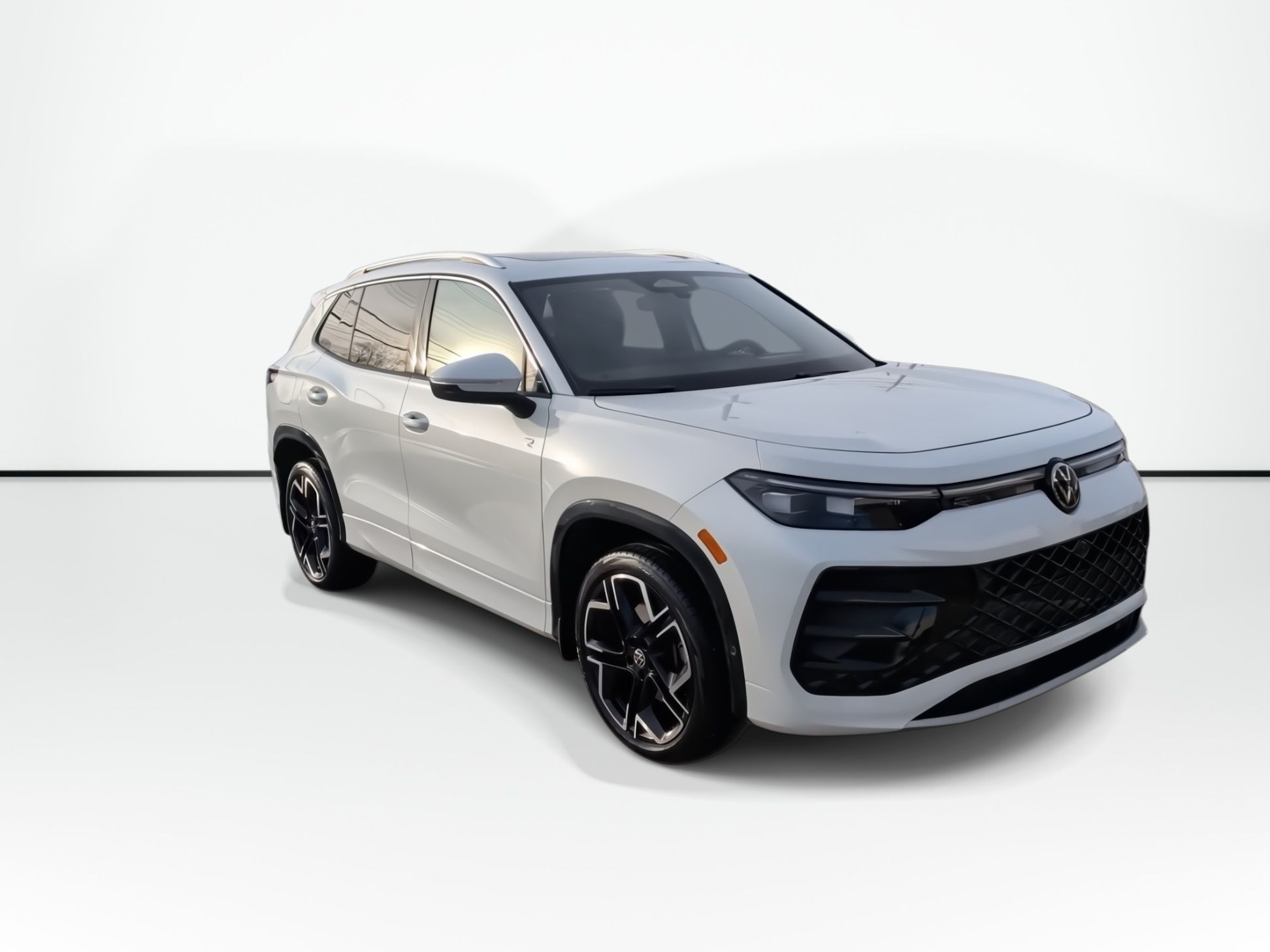 Photo 2026 Volkswagen TIGUAN Highline R Line | Leather | Moonroof | Cam #2