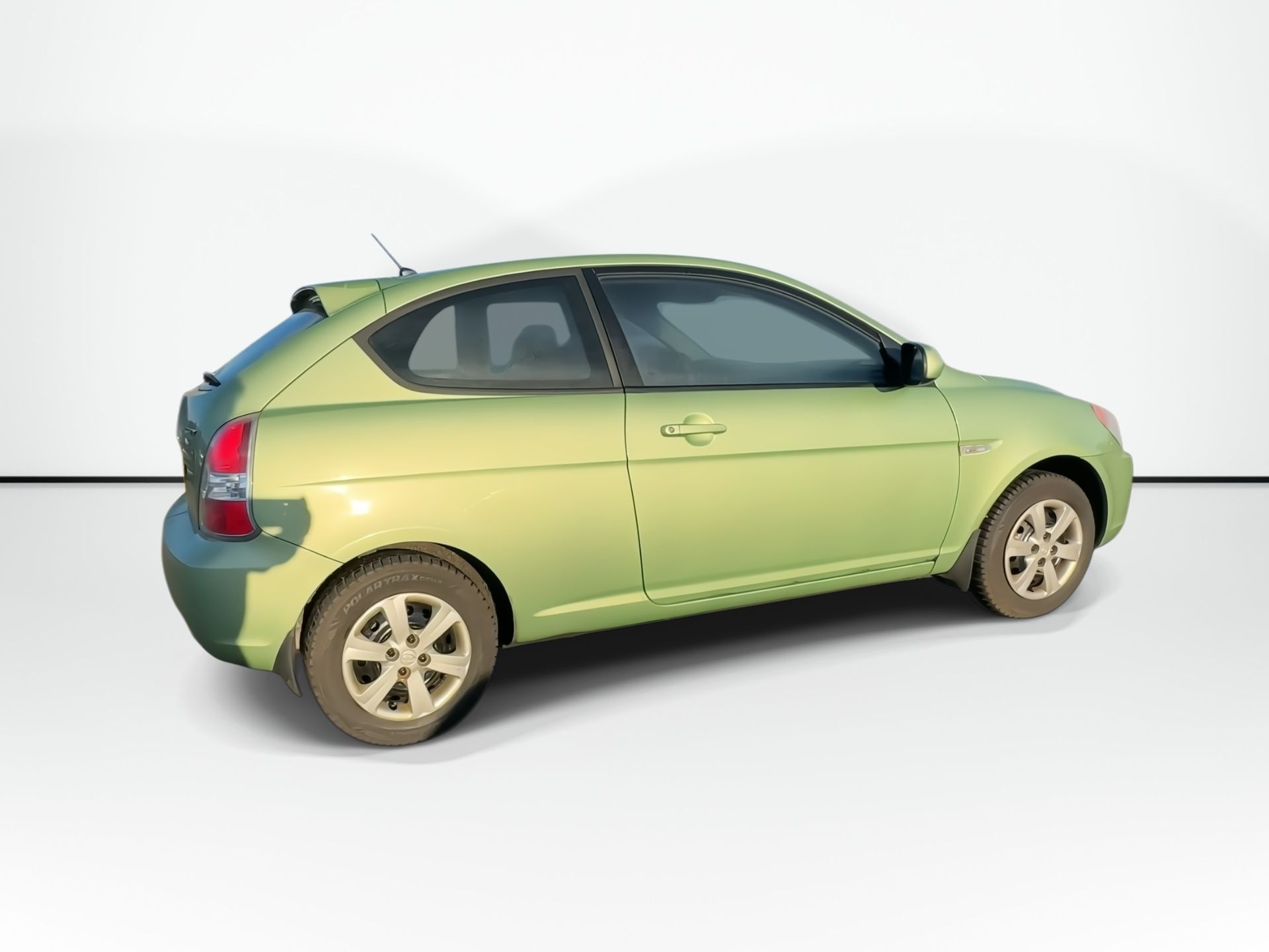 Photo 2010 Hyundai Accent L | CD Player | Aux | Tilt #3